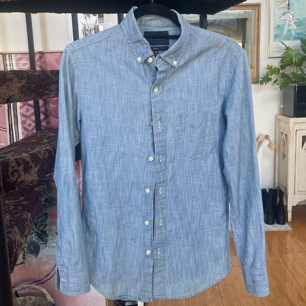 Long Sleeve Slim Chambray Button Up